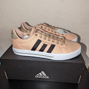 Adidas 3.0 Daily Shoes Sz 10 Beige/Black